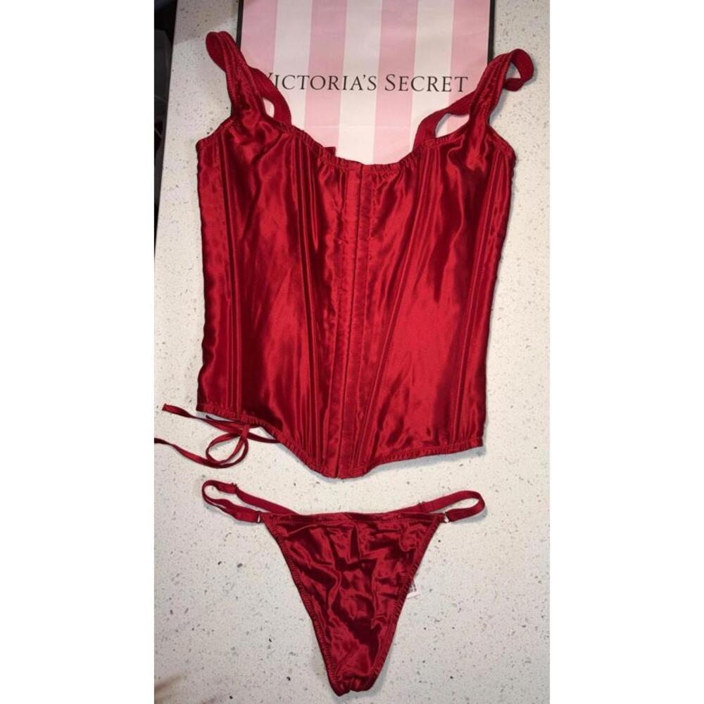 Victoria's Secret Classic Silk Corset Sz M Red Set W/  Sz M V String NWT